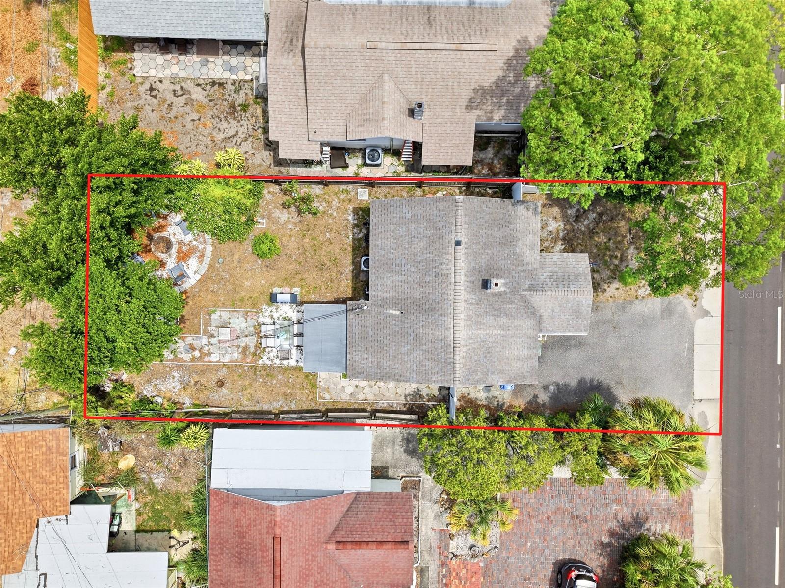 TB8523711