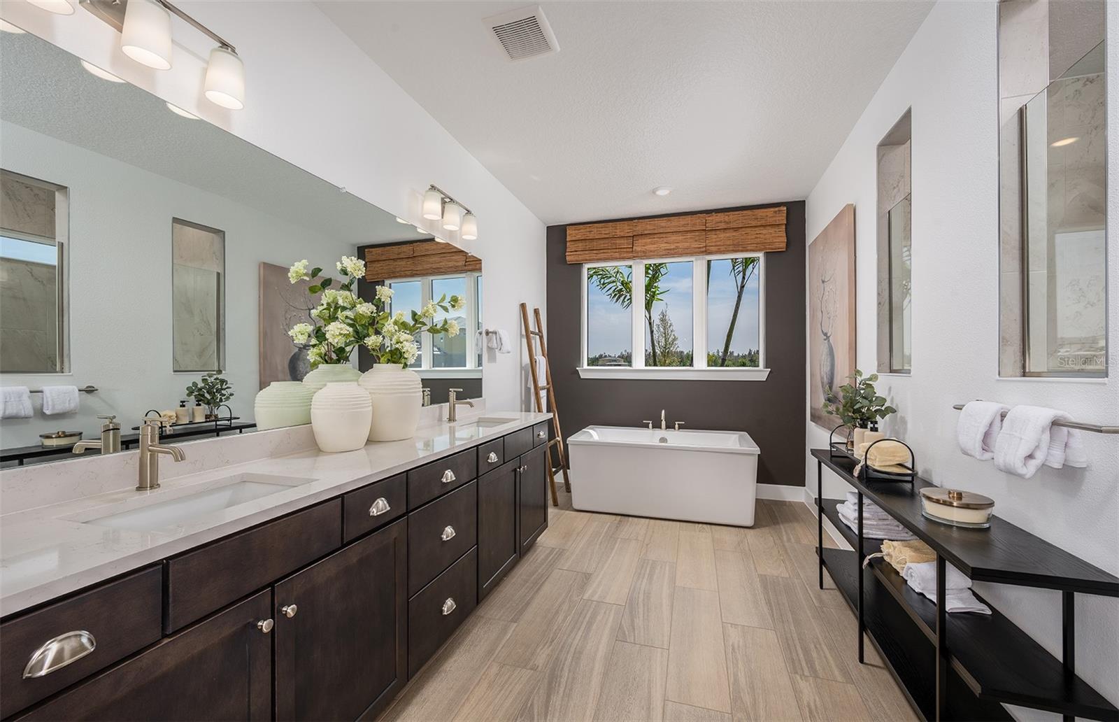 Owner's Bath w/Dual Sinks