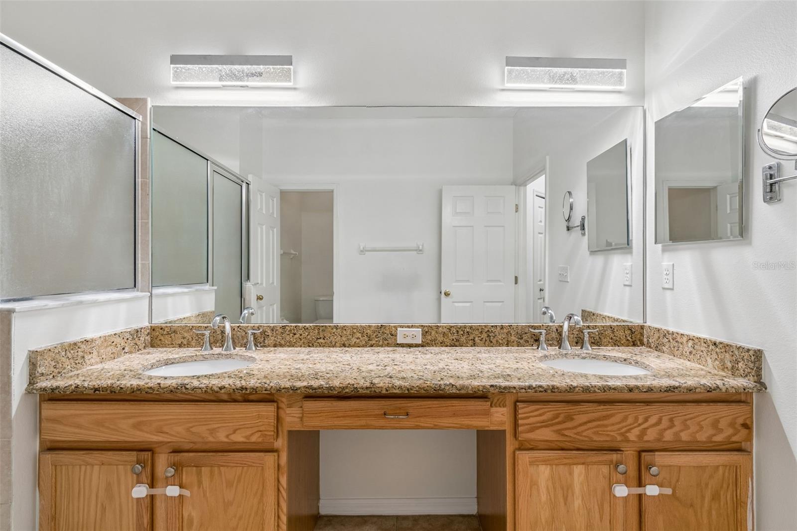 Owners bath| double sink