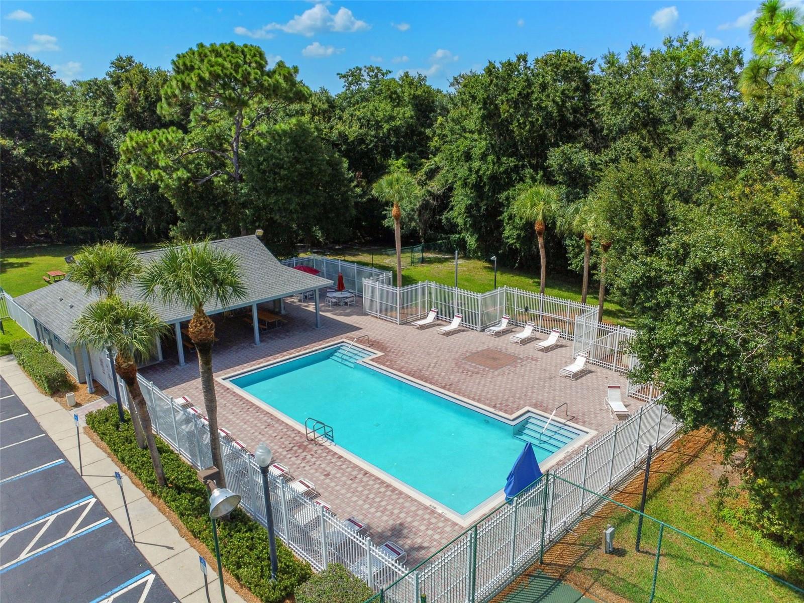 Pool Amenities