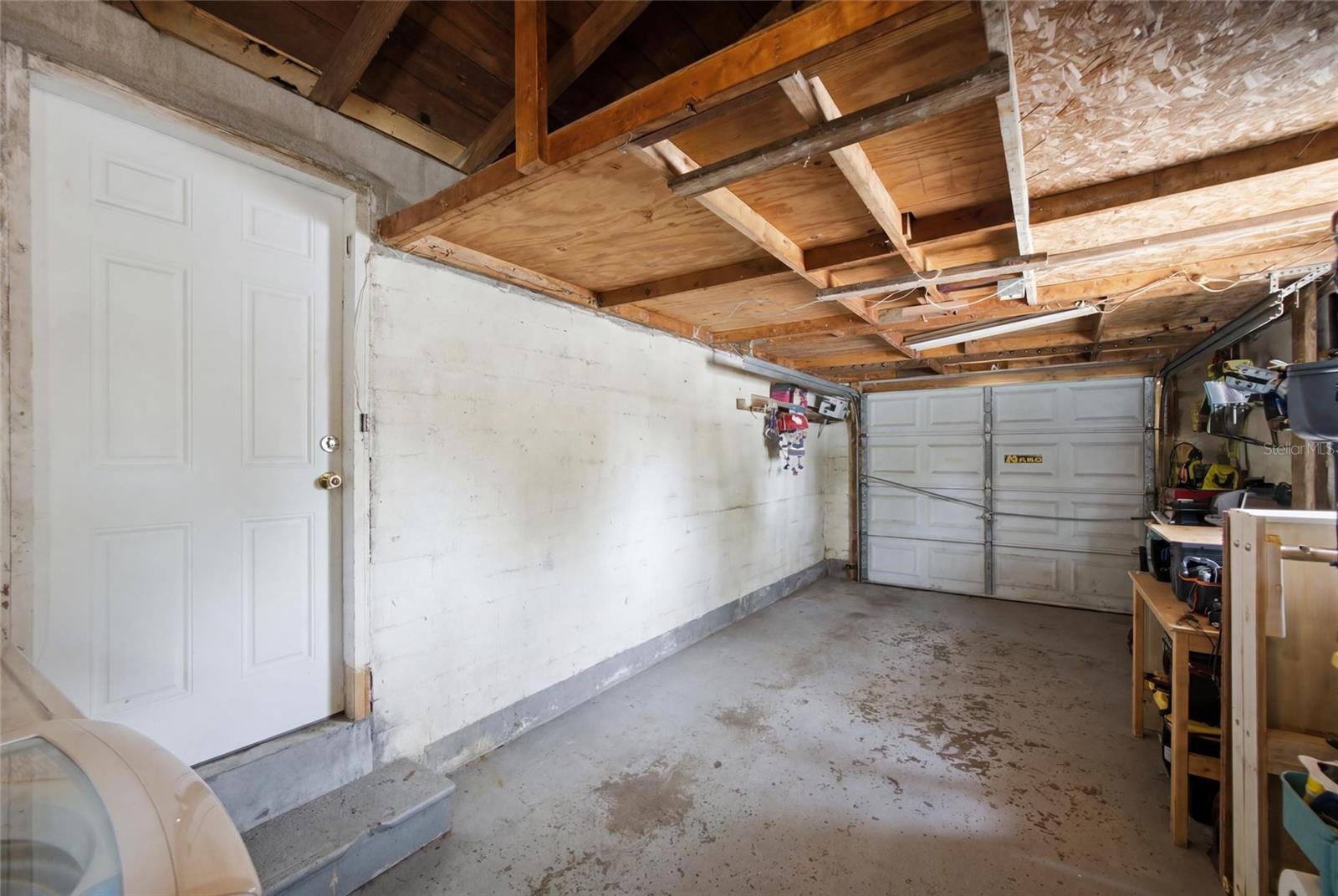 1 car garage