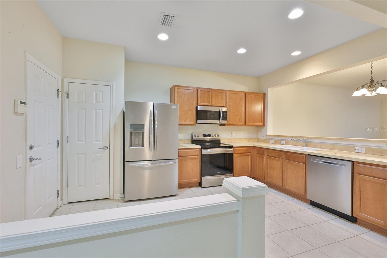 Lots of counter space!