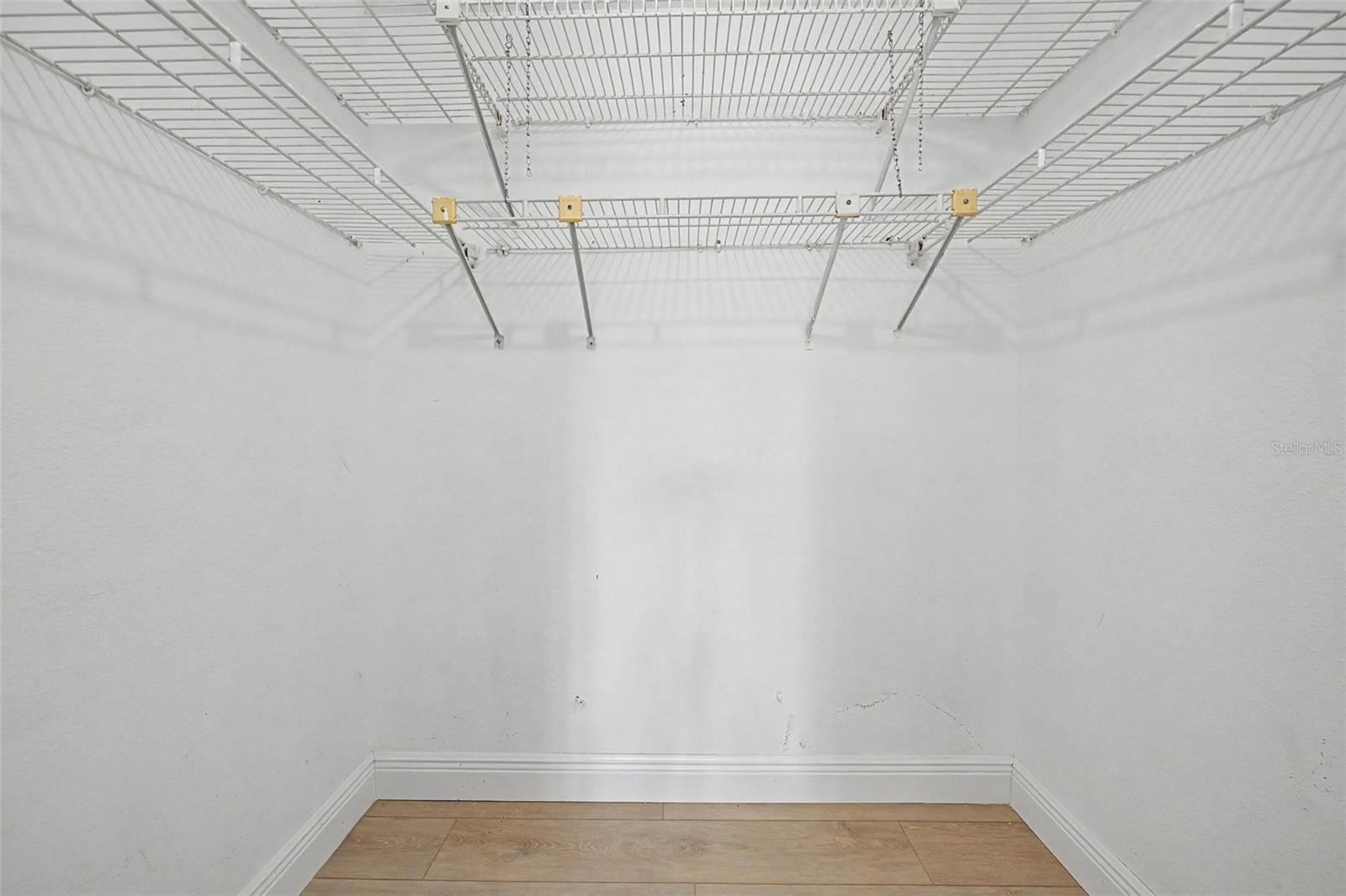 SPACIOUS WALK-IN CLOSET