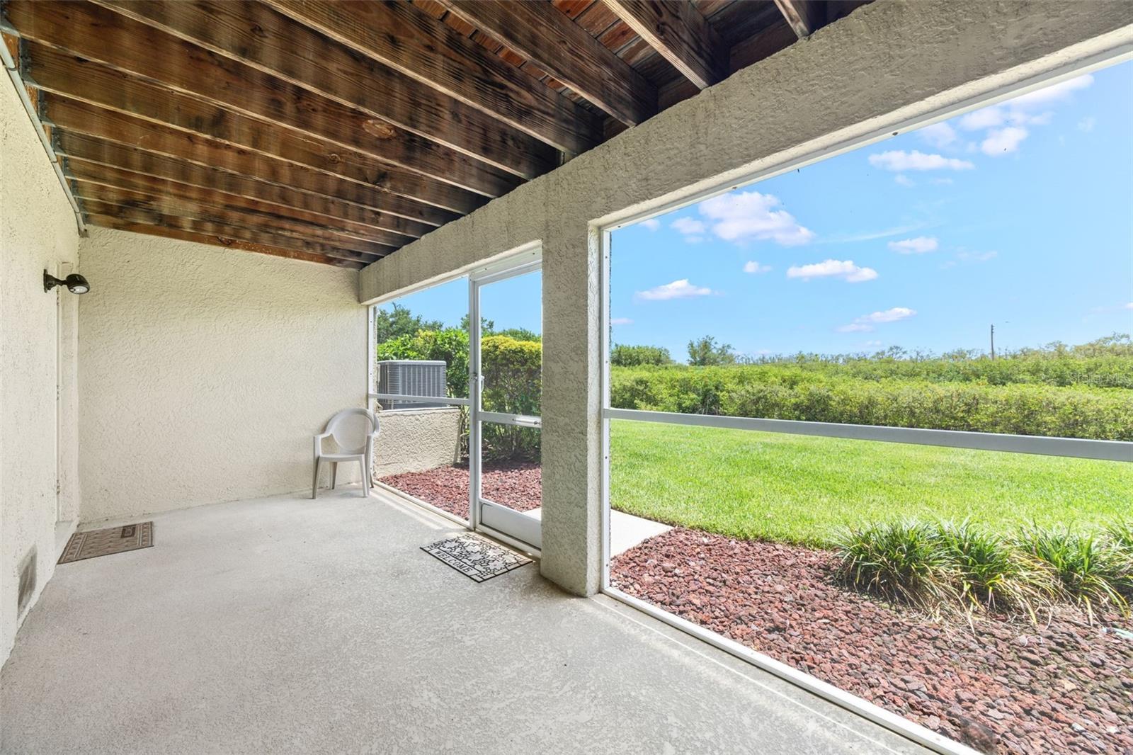 1st floor screened balcony