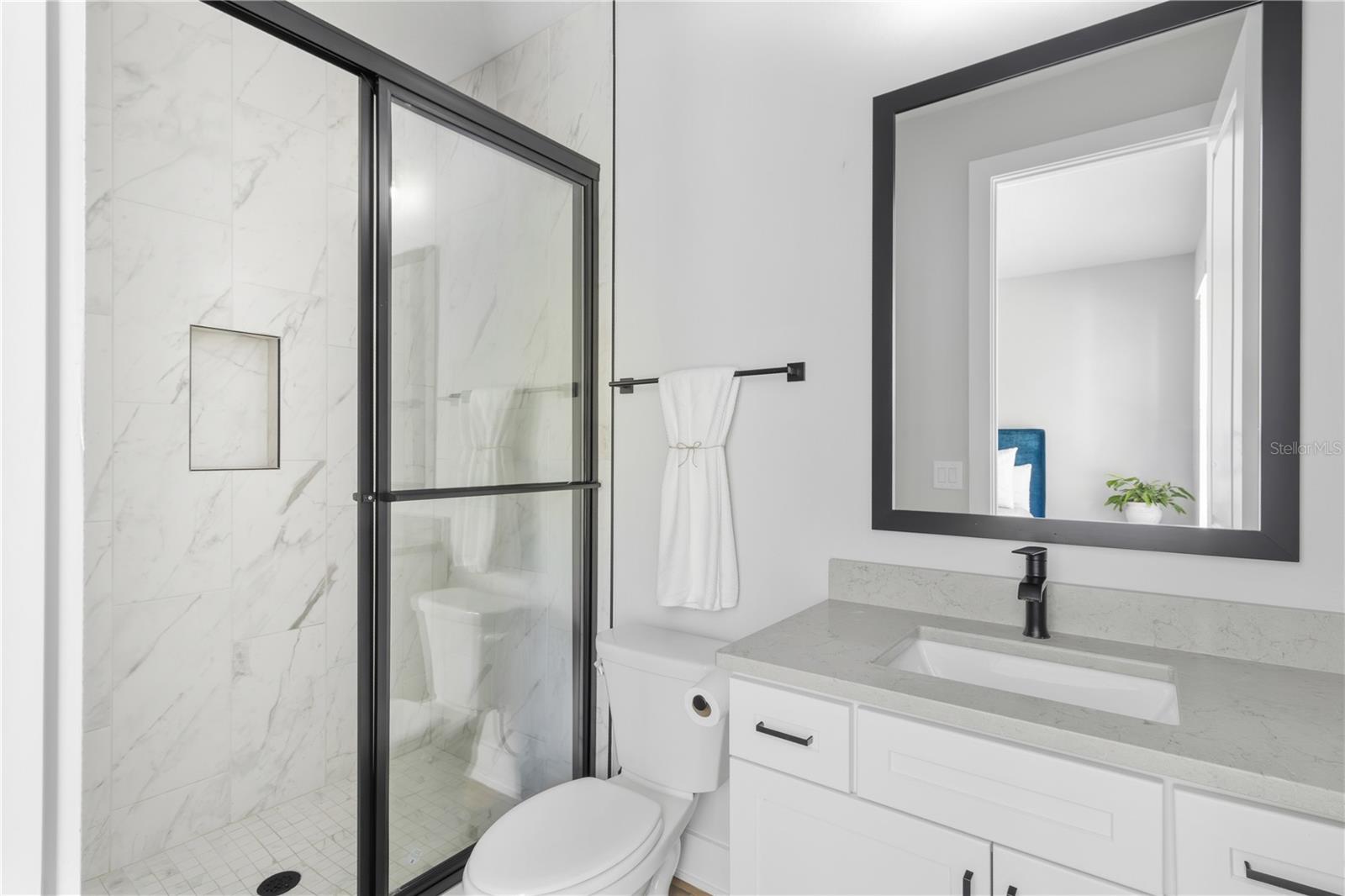 Full Bathroom 3