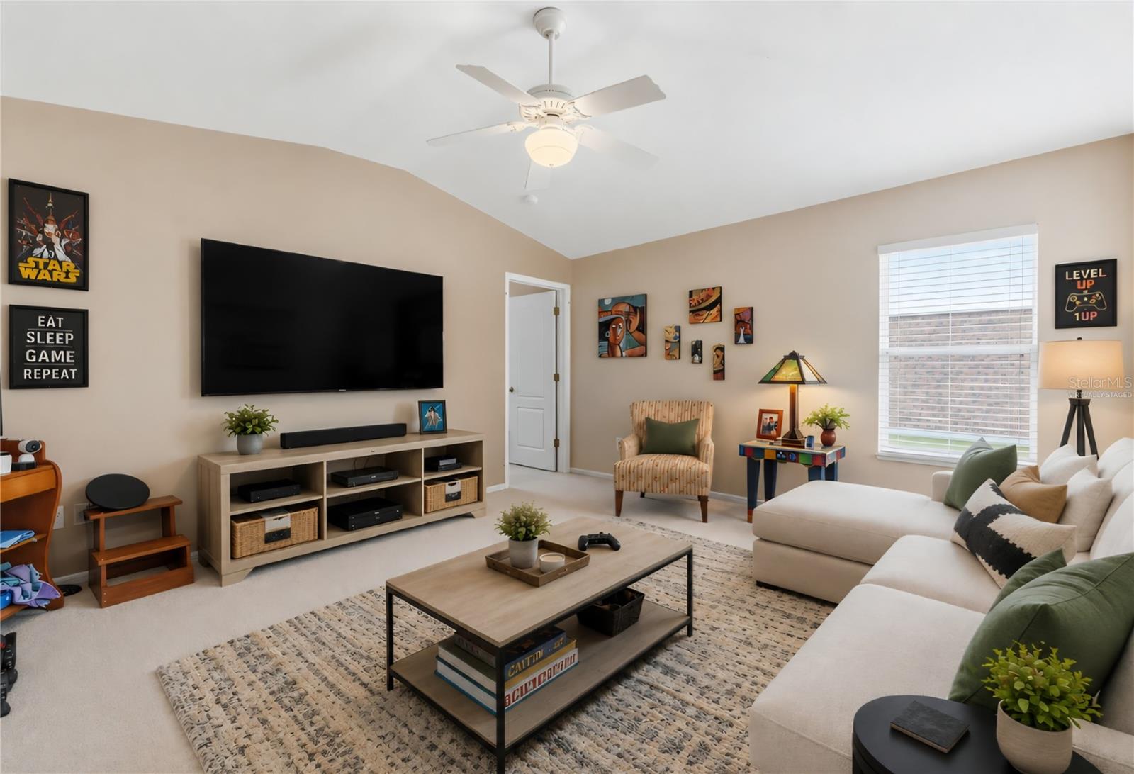 Virtually staged bonus room