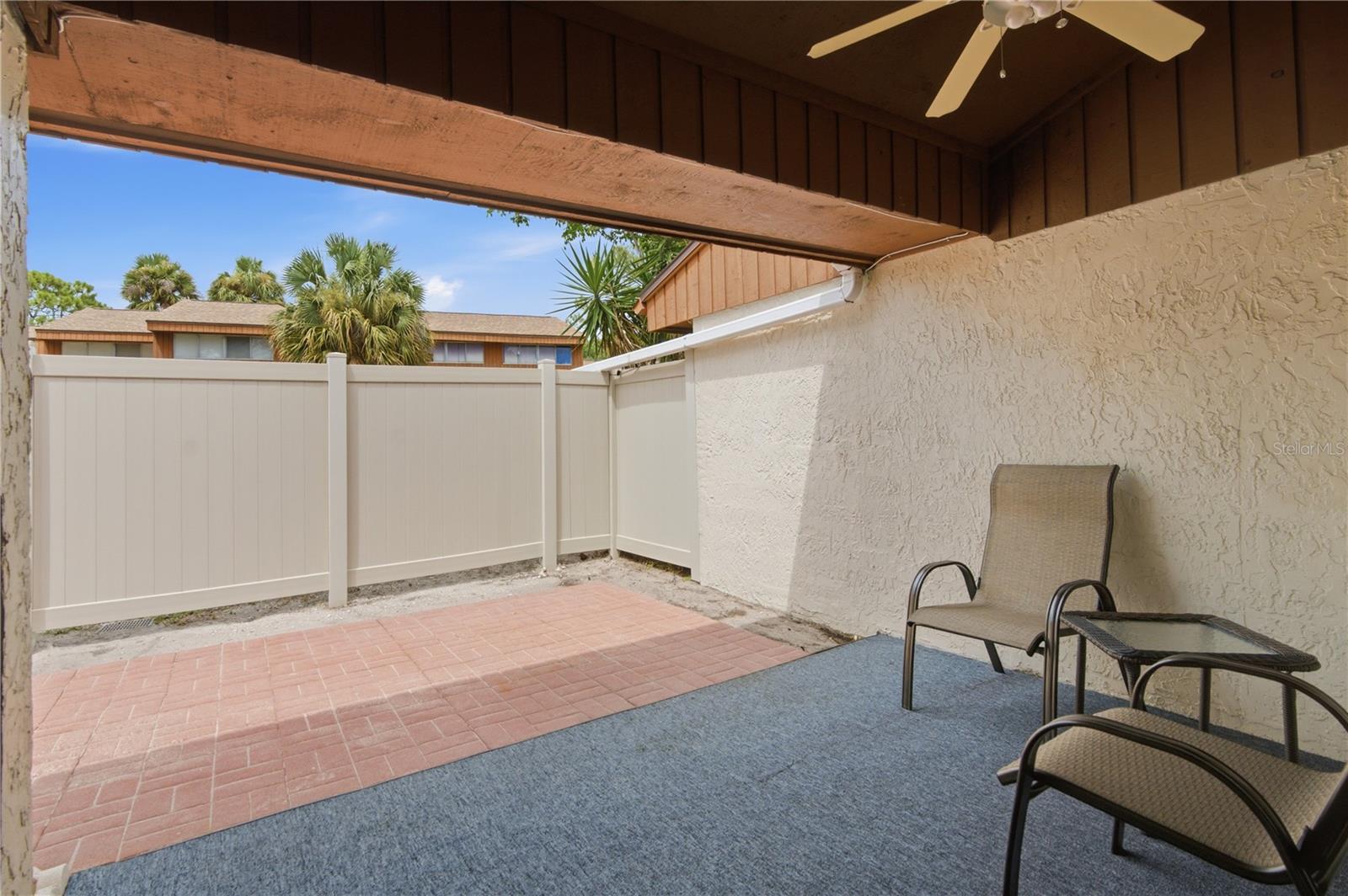 spacious patio!