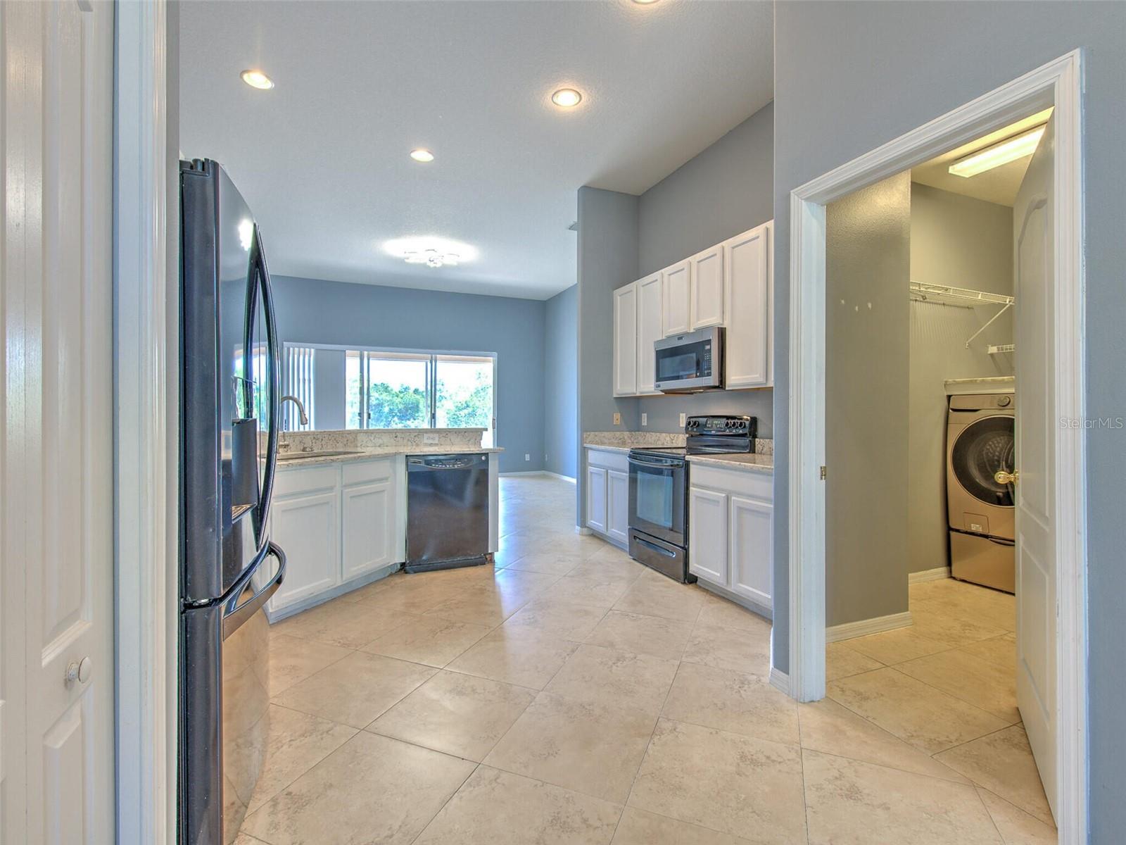 TB8524000