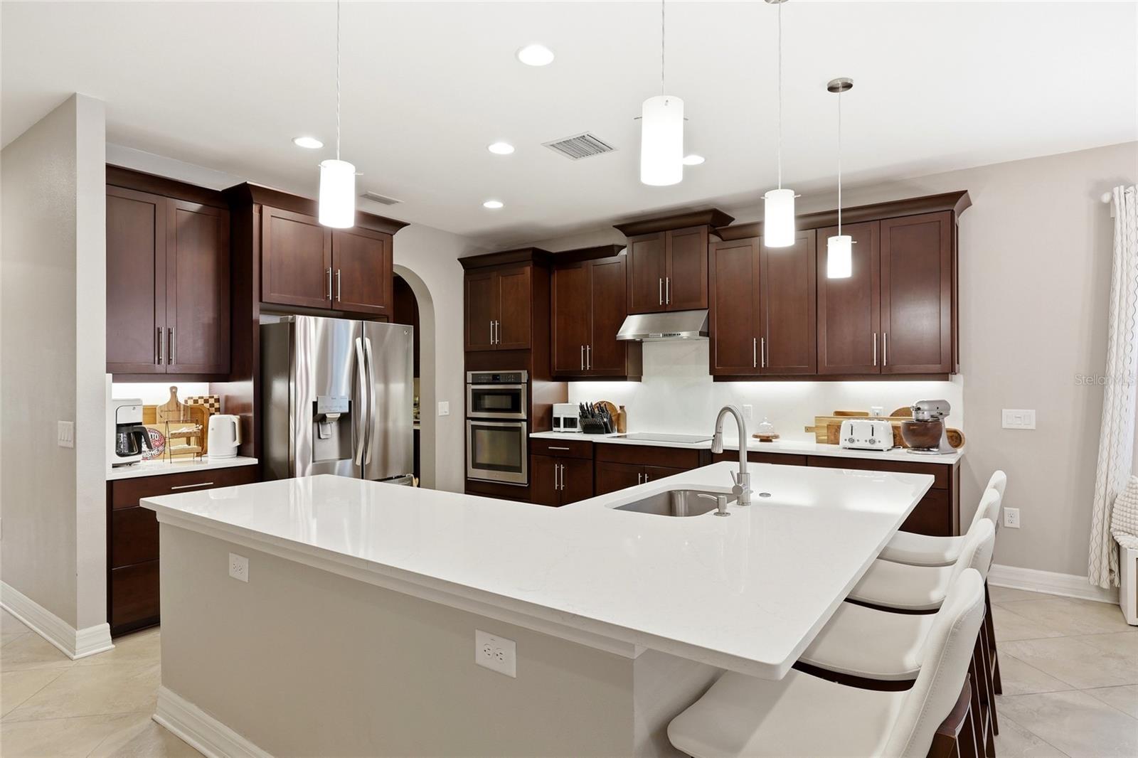 Kitchen Island with Seating, Perfect for Entertaining
