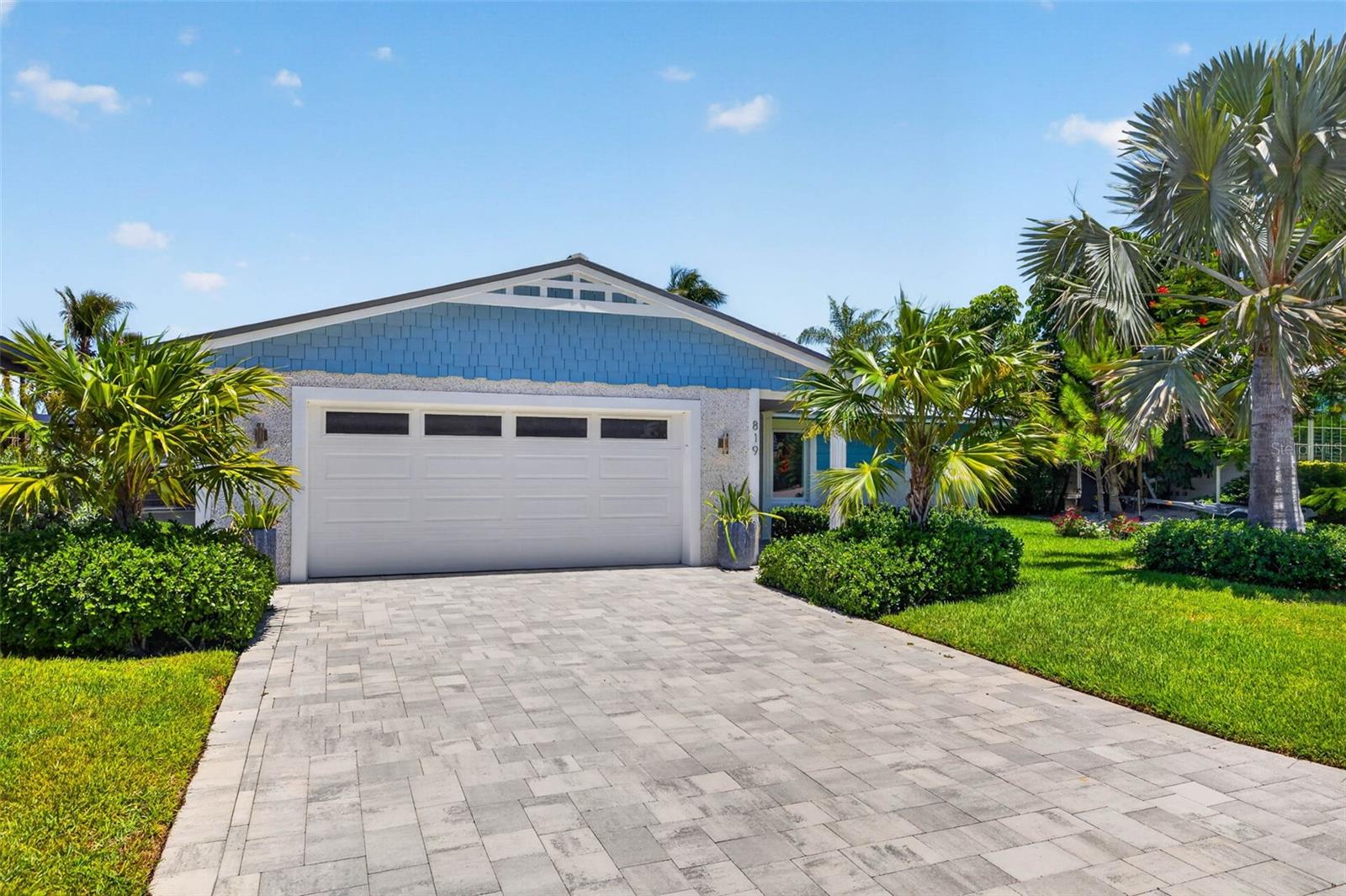 Welcome to your modern beach home!