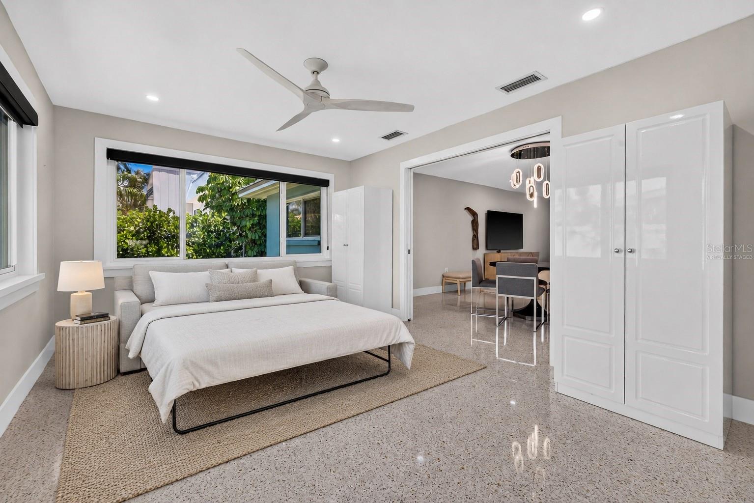 Flex Space/Florida Room - Virtually Staged (Option 2)