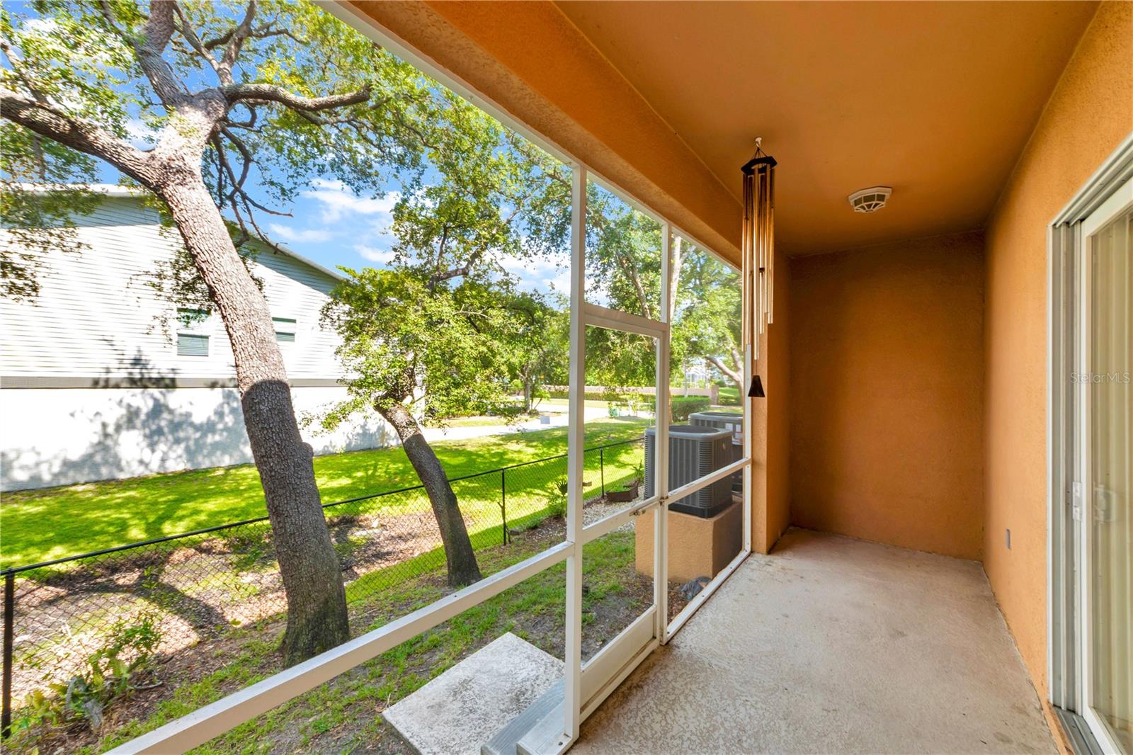 SCREENED LANAI