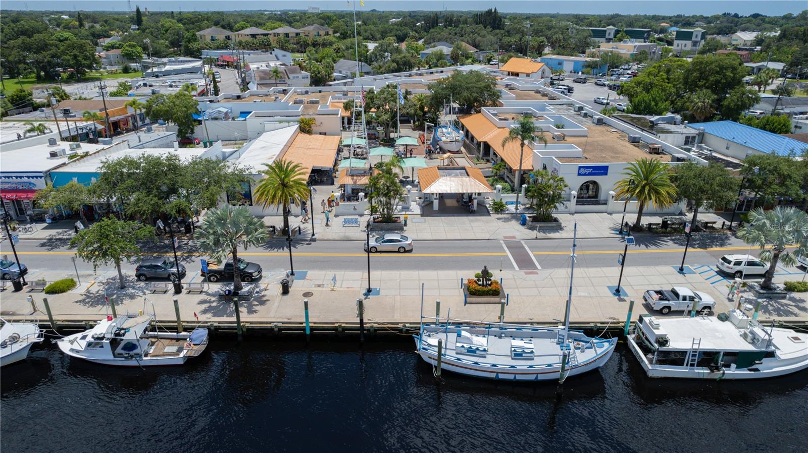 SPONGE DOCKS