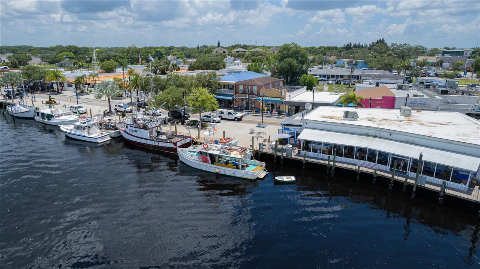 SPONGE DOCKS