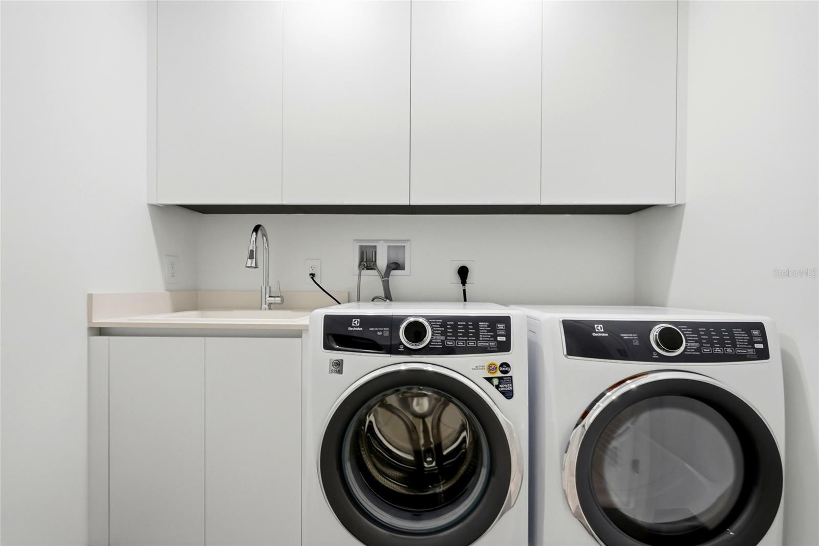 Ensuite Laundry