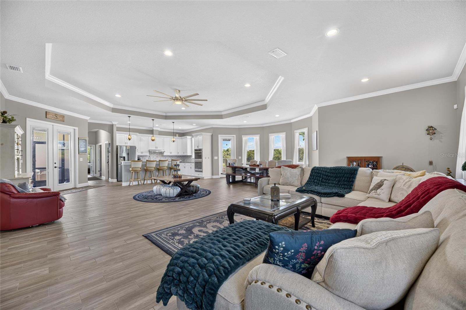 ...all under a coffered or "step" ceiling.