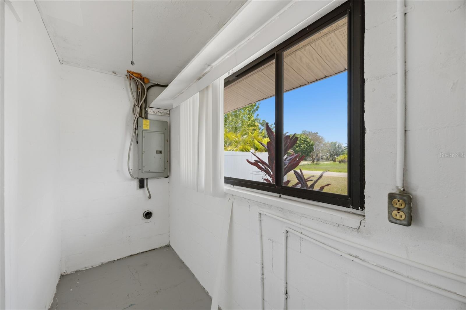 Laundry room (pt 2)