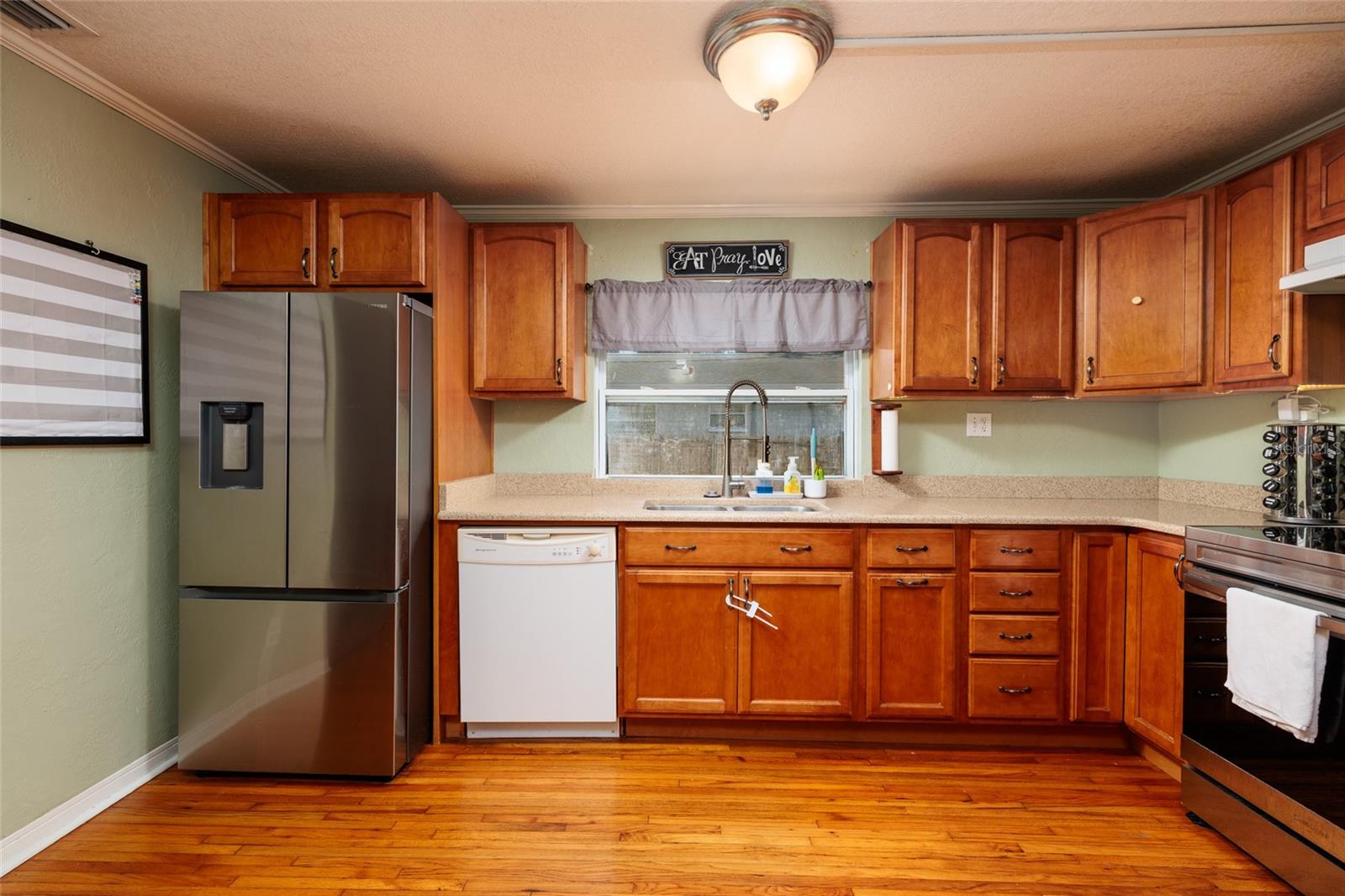 TB8524167