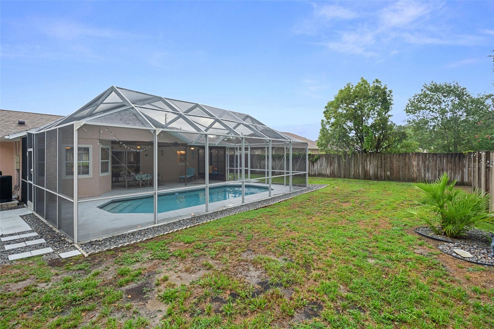Private BackYard & Screened Pool Cage