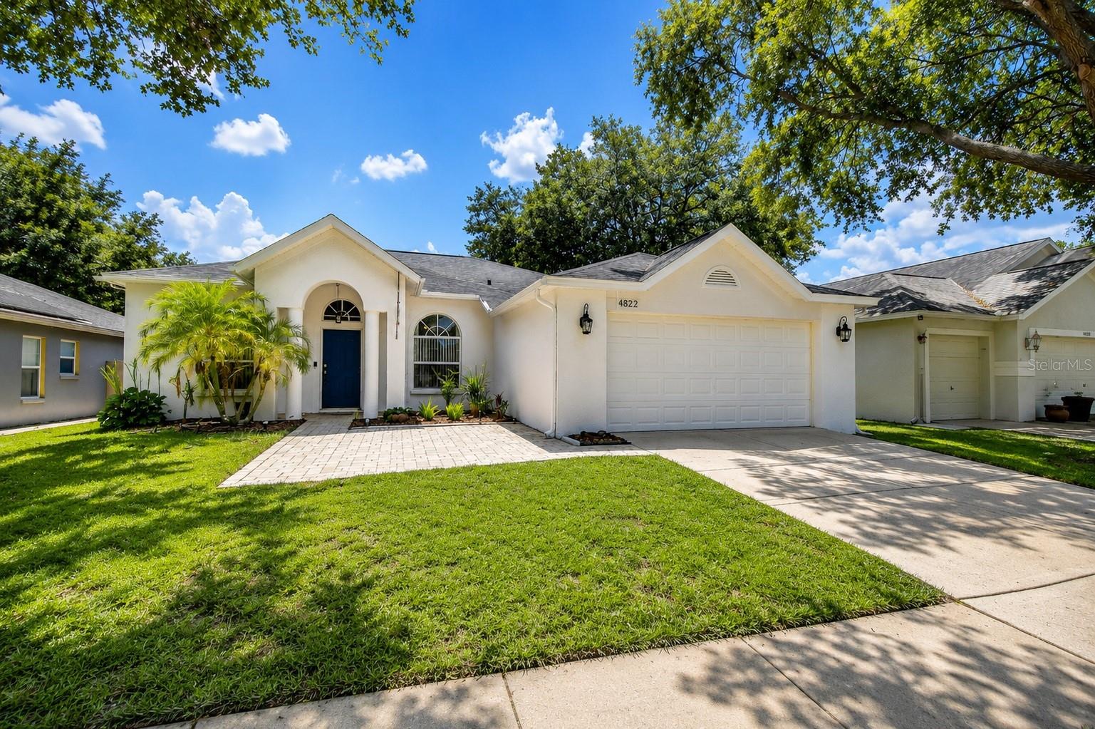 TB8524192