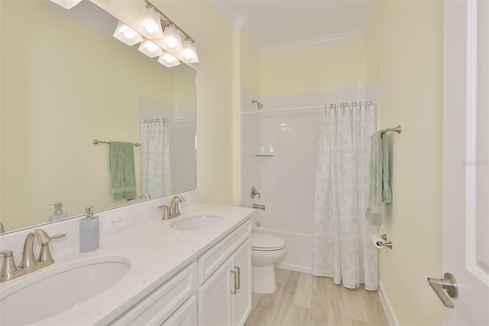 TB8524209