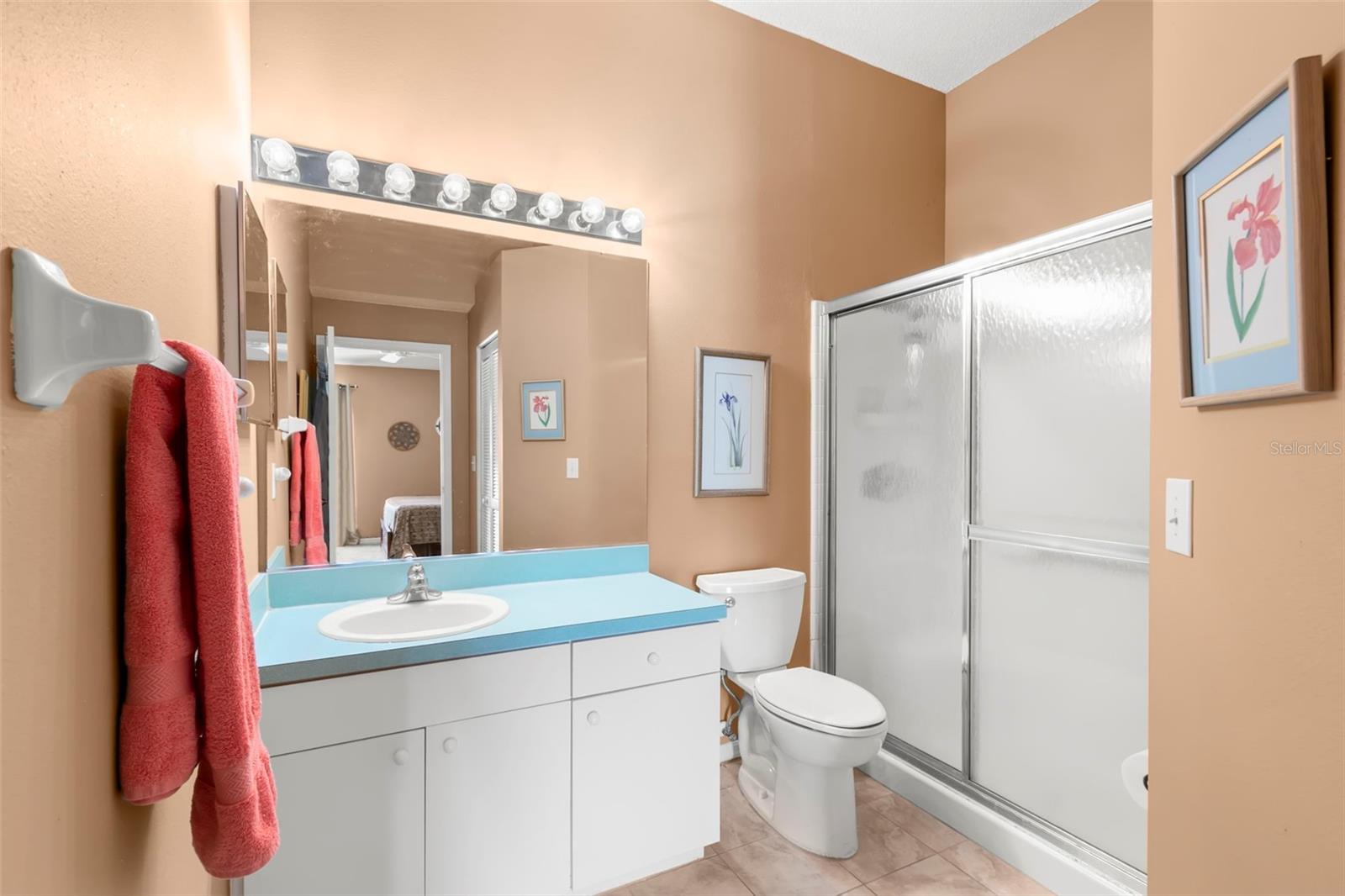 Primary En-Suite Bathroom