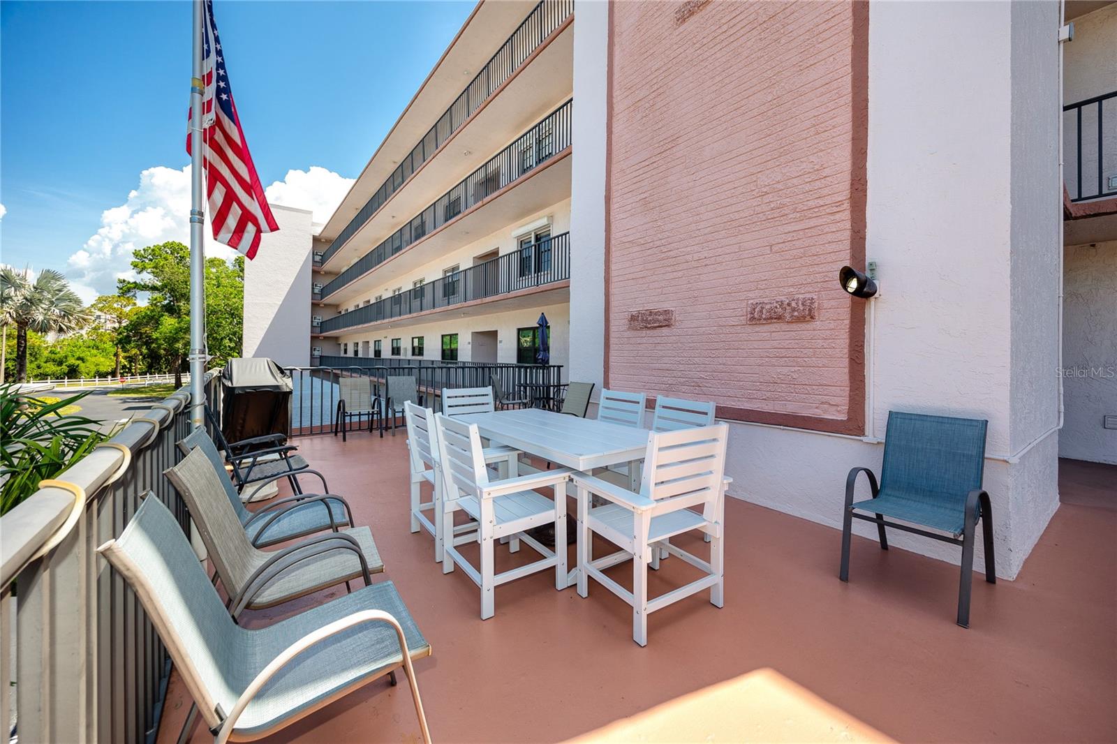 TB8524287