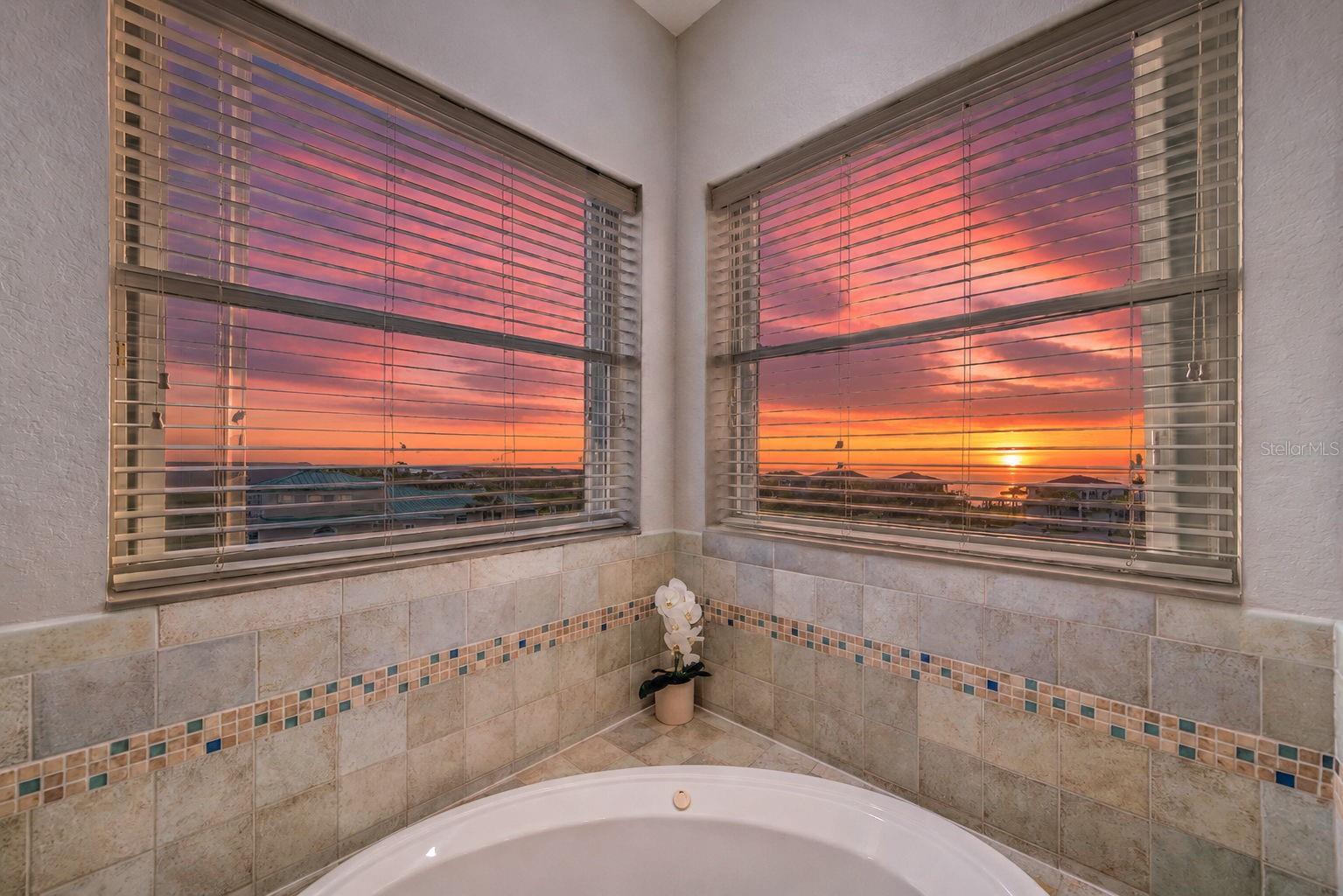 Beautiful sunset from the master bathroom. The sunlight comes in sideways. it is truly gorgeous.