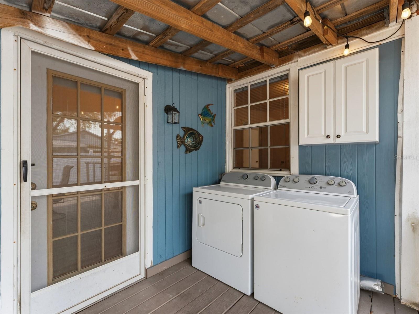 outdoor covered laundry
