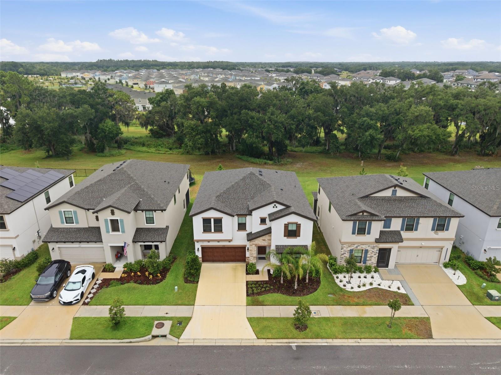 TB8524330