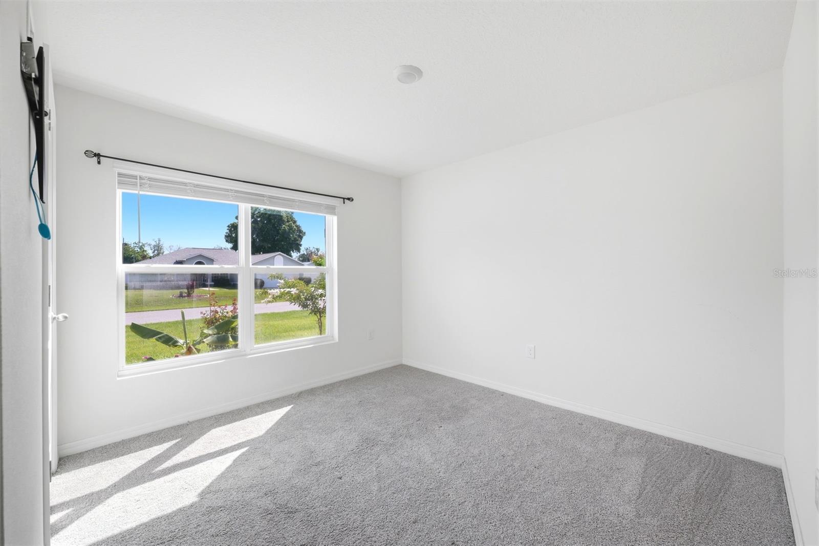 FRONT BEDROOM 1