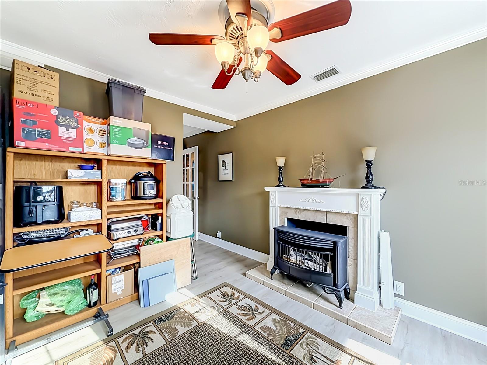Studio Office / Bonus room