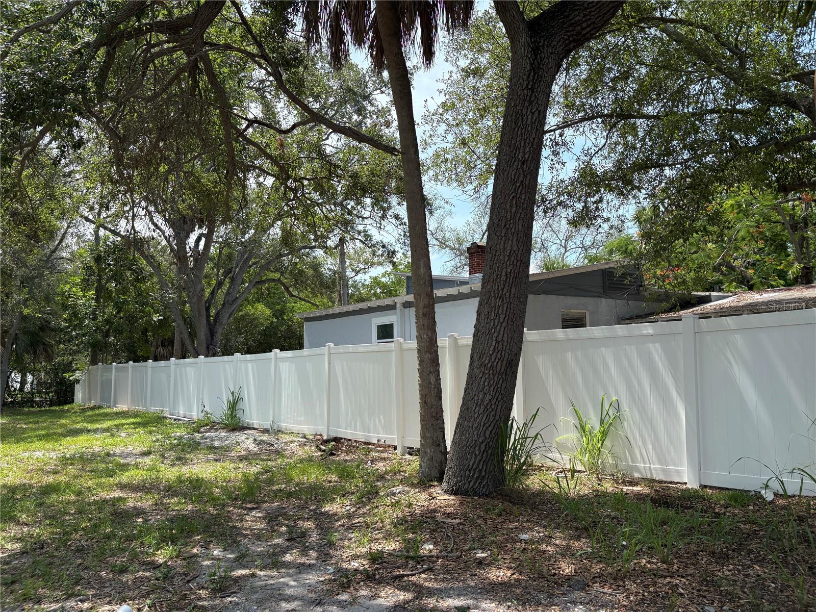 Privacy fence