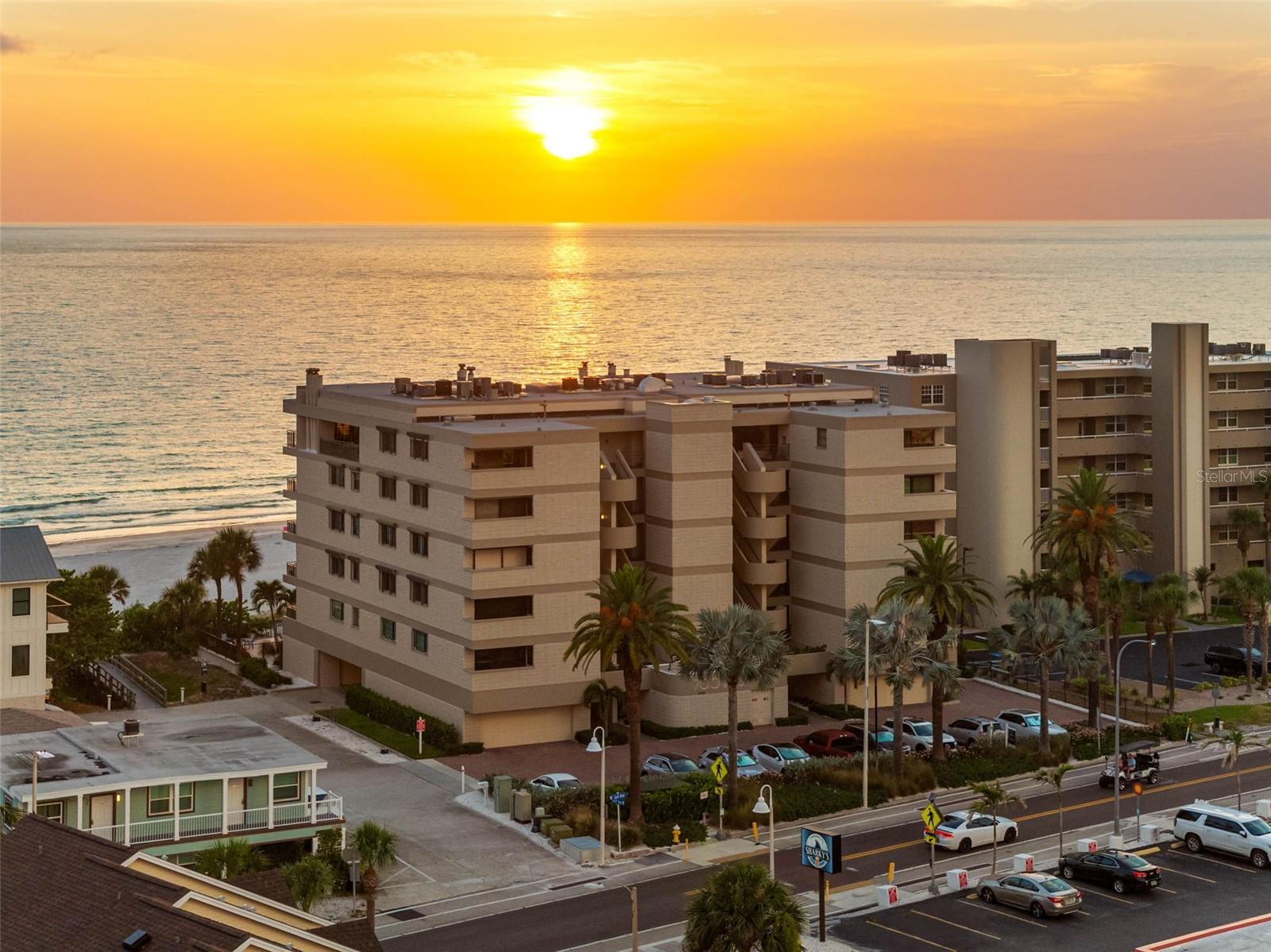 .. 700 West Condo - Private Boutique Complex - 18 Units - Direct Gulf Front - Fluted Blcok Construction - Secured Access - Unit # 403 - 3 Bedroom - 3 Bath - 1740- Sq Ft. Secured  Garage Parking - 11 Guest Spots.
