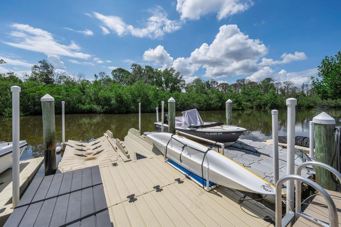 Boat slip #9 - 24'x10' Kayak/Jet Ski Floating EZ Dock Slip
