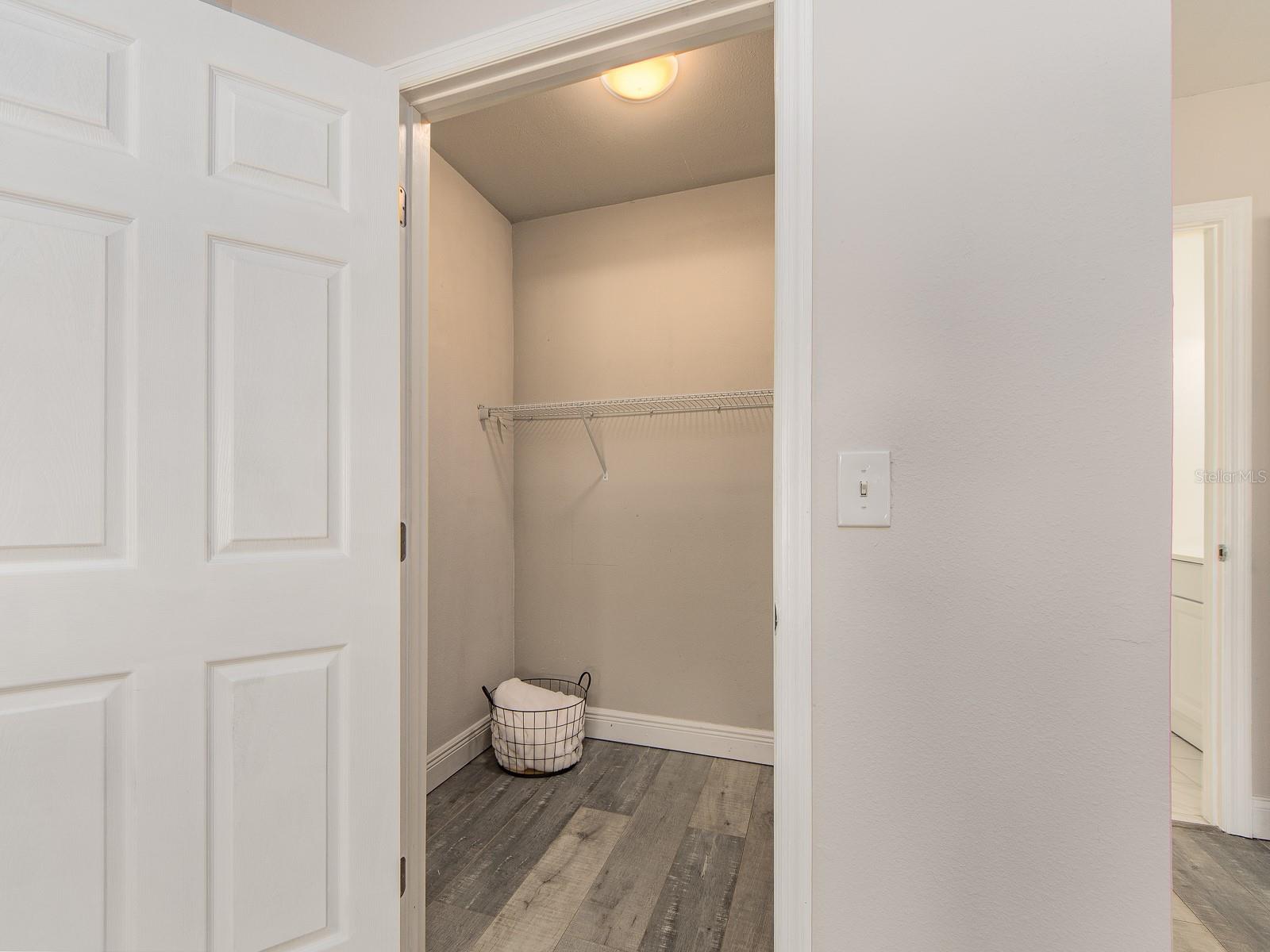 walk in closet