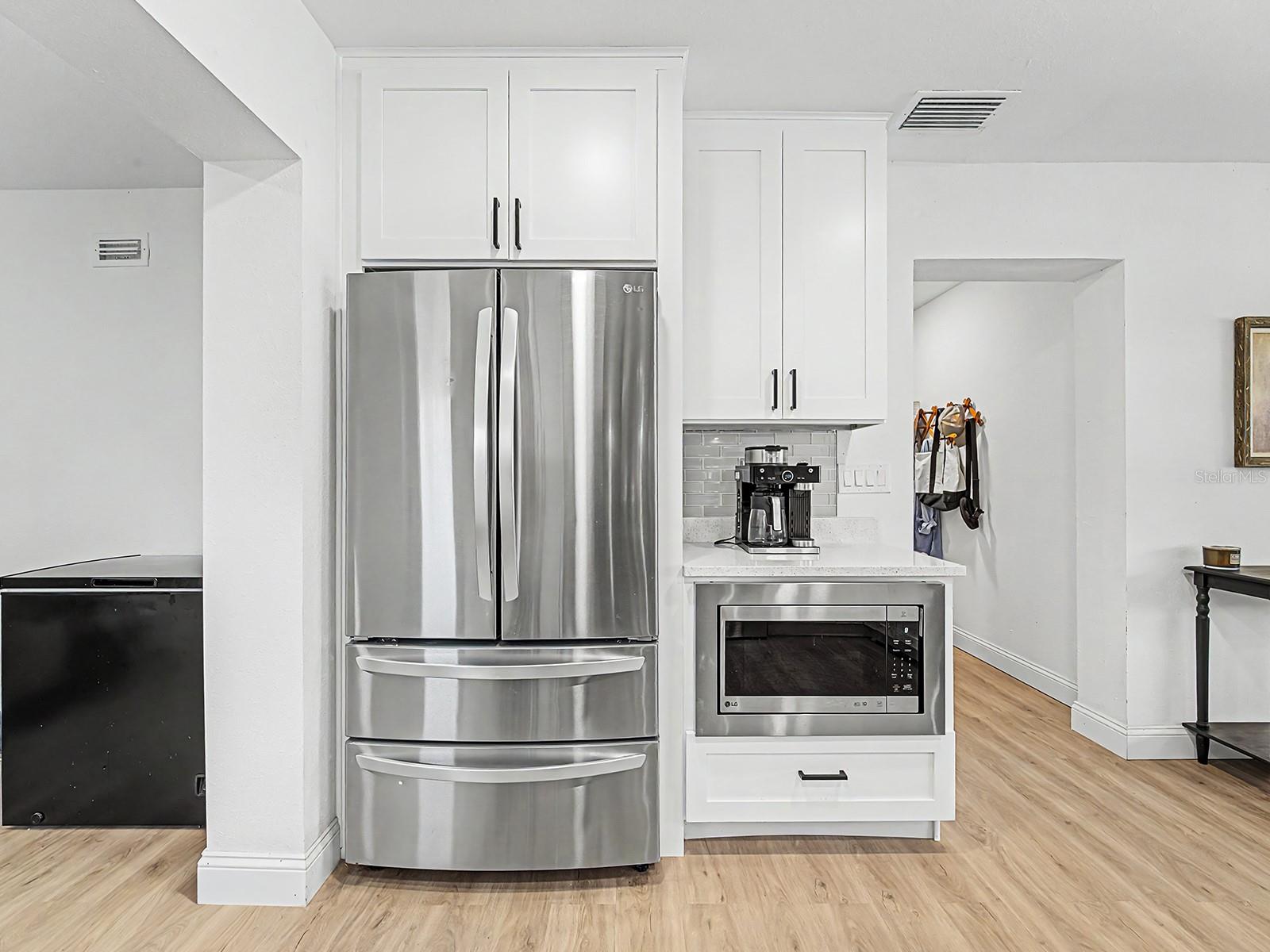 TB8524565