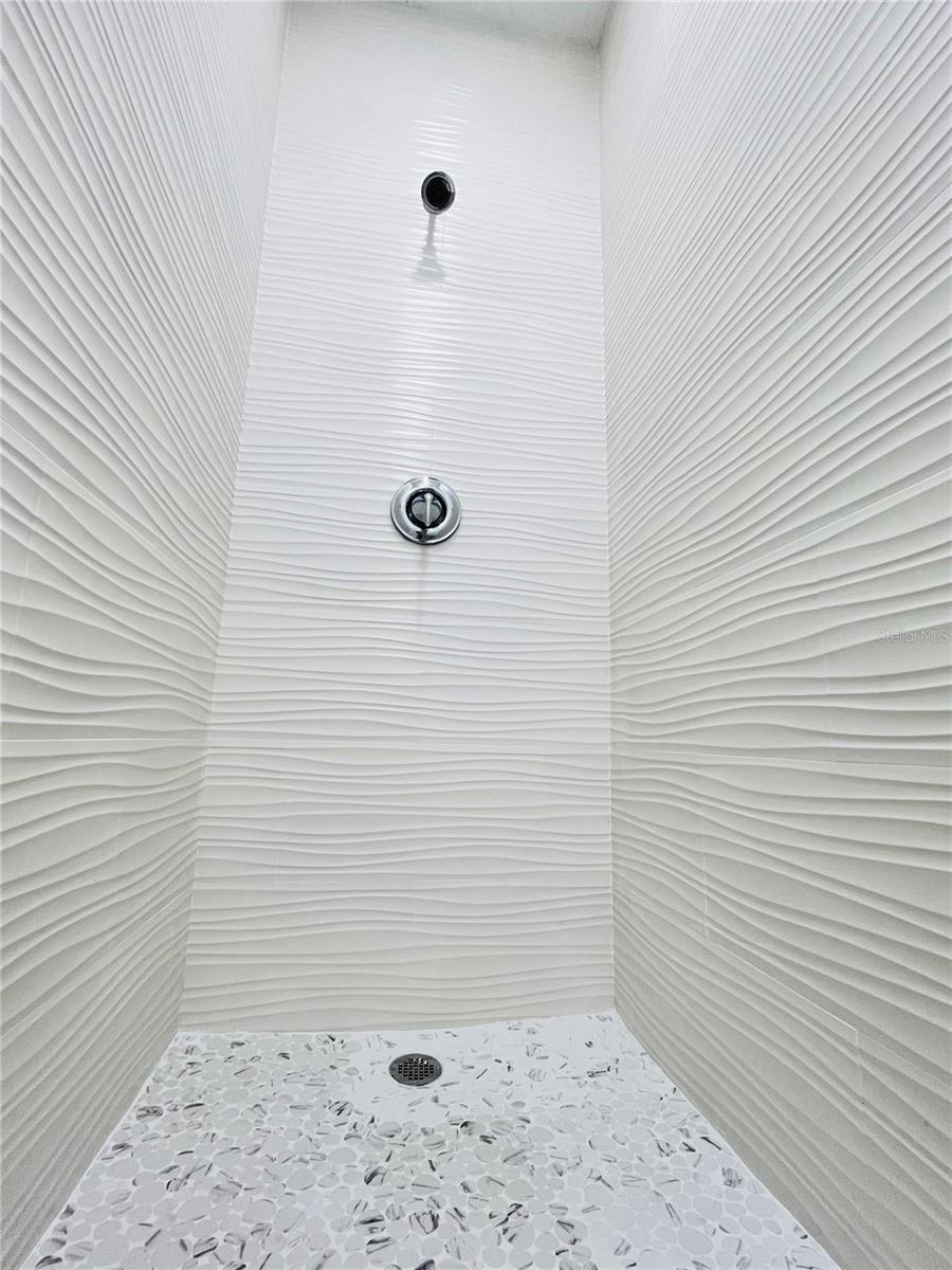 Master standing Shower