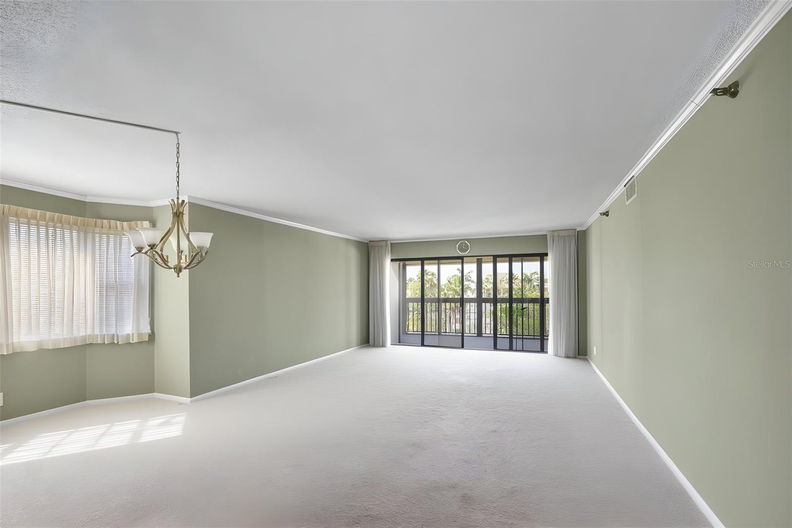 Dining Room/Living Room