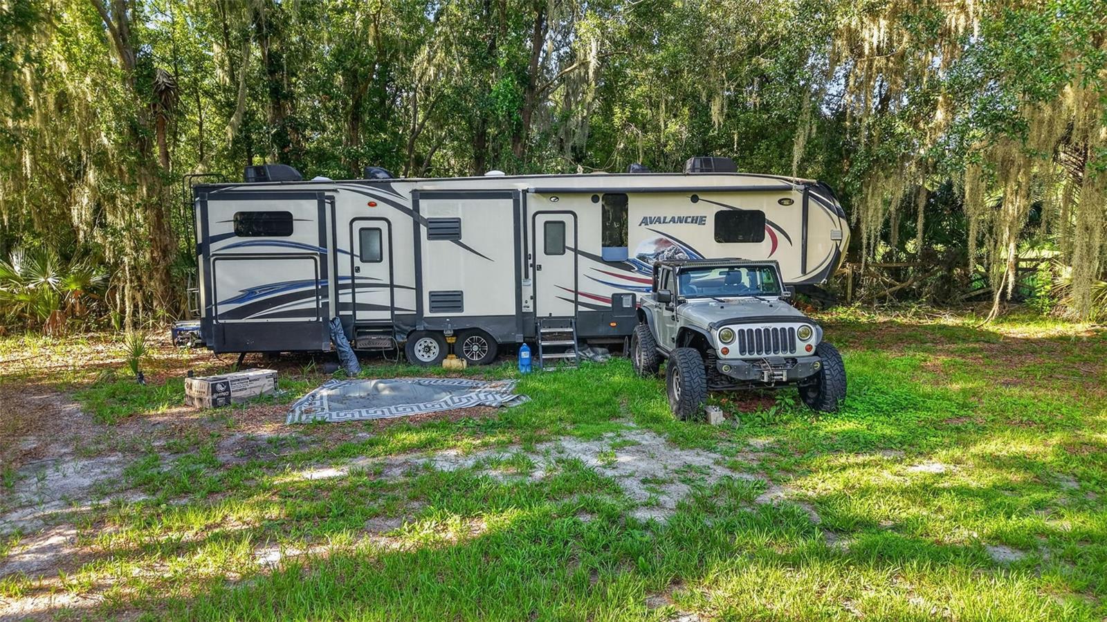 TB8524650