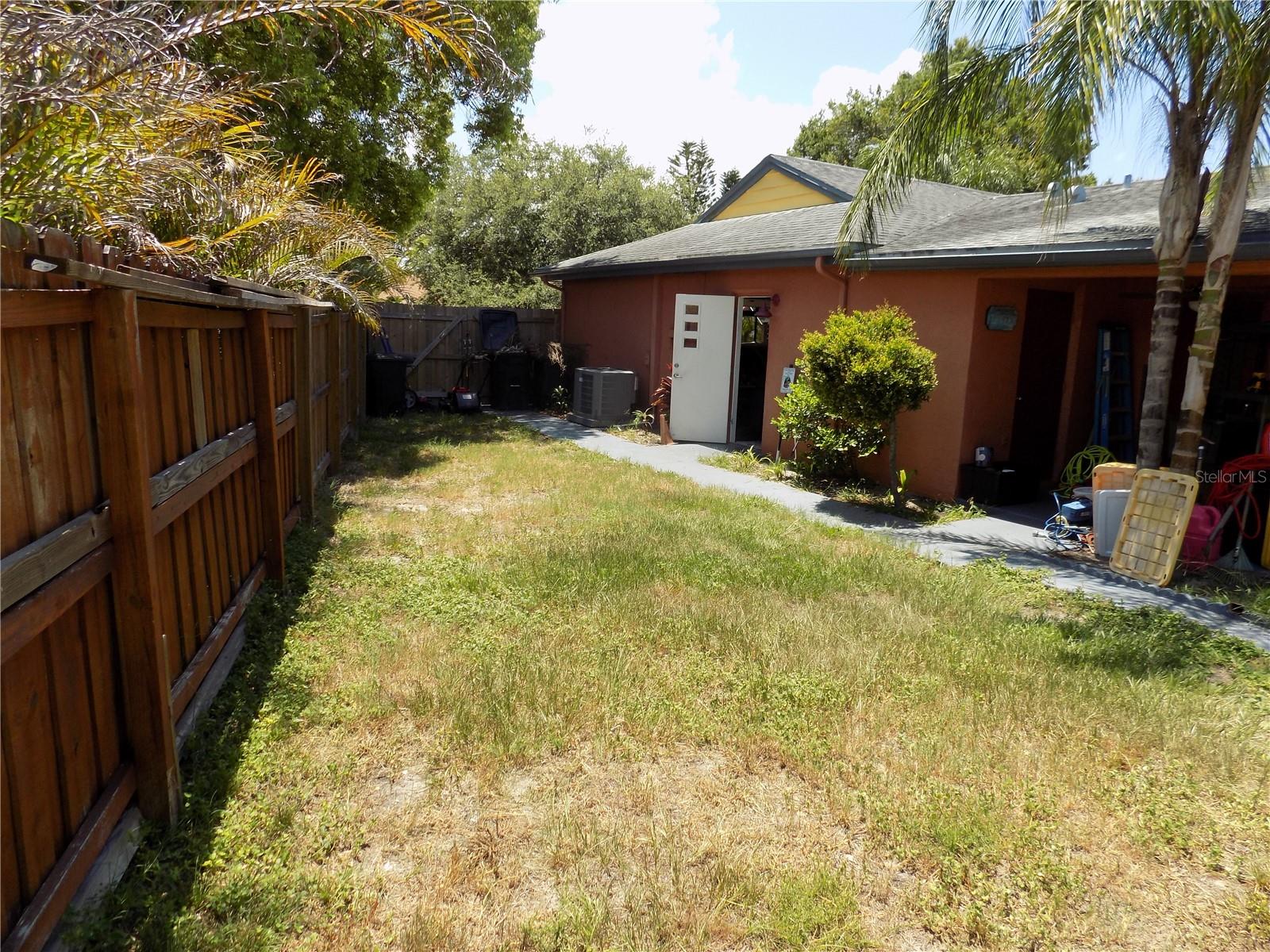 Wide Fence Gate for Boats & RV's to Rear Yard