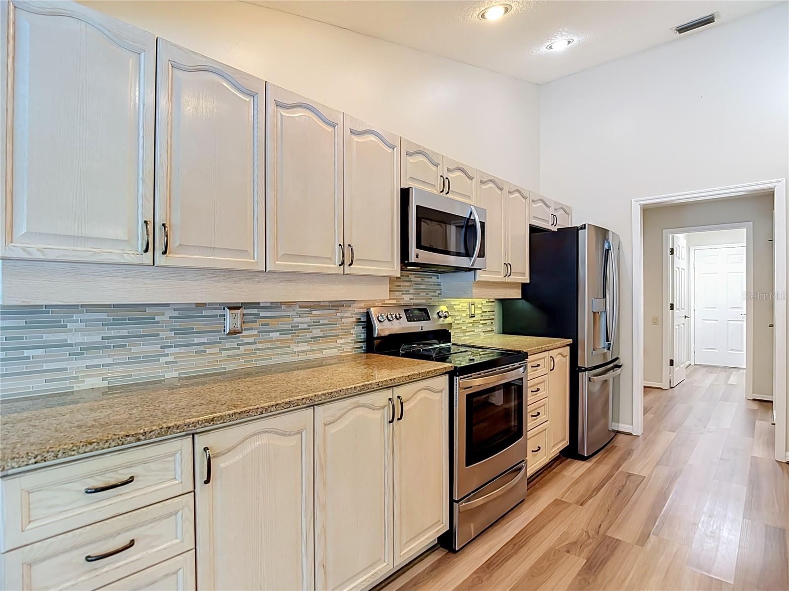 glass backsplash