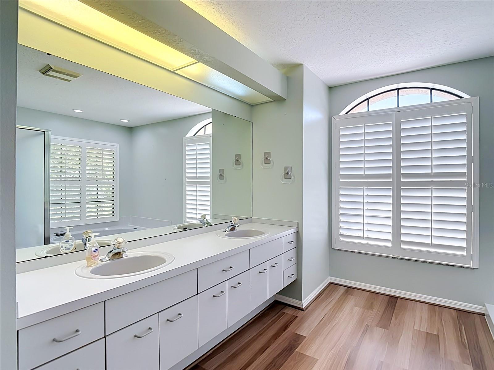 dbl vanity
