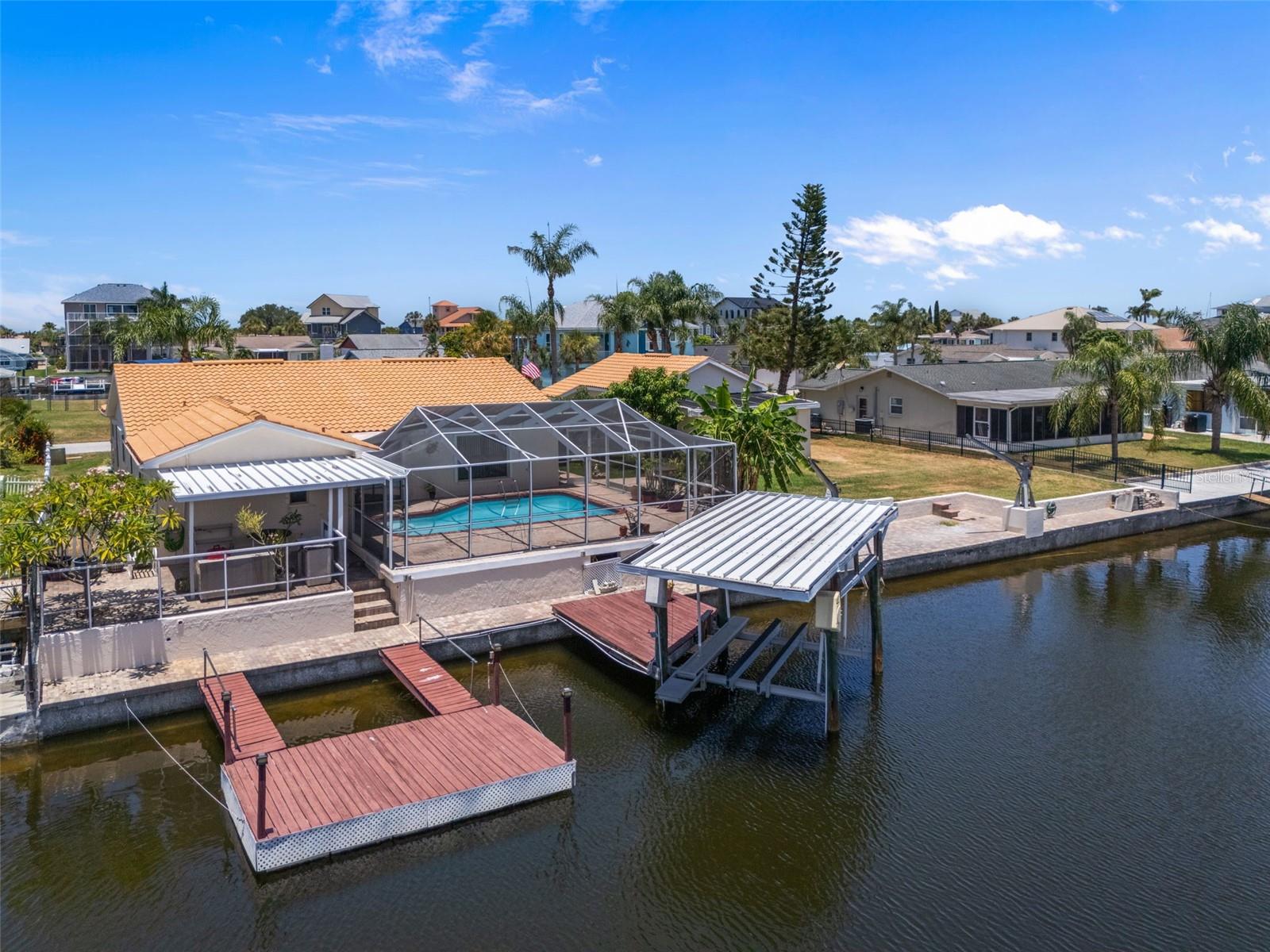 Boat Lift/Dock and Floating Dock