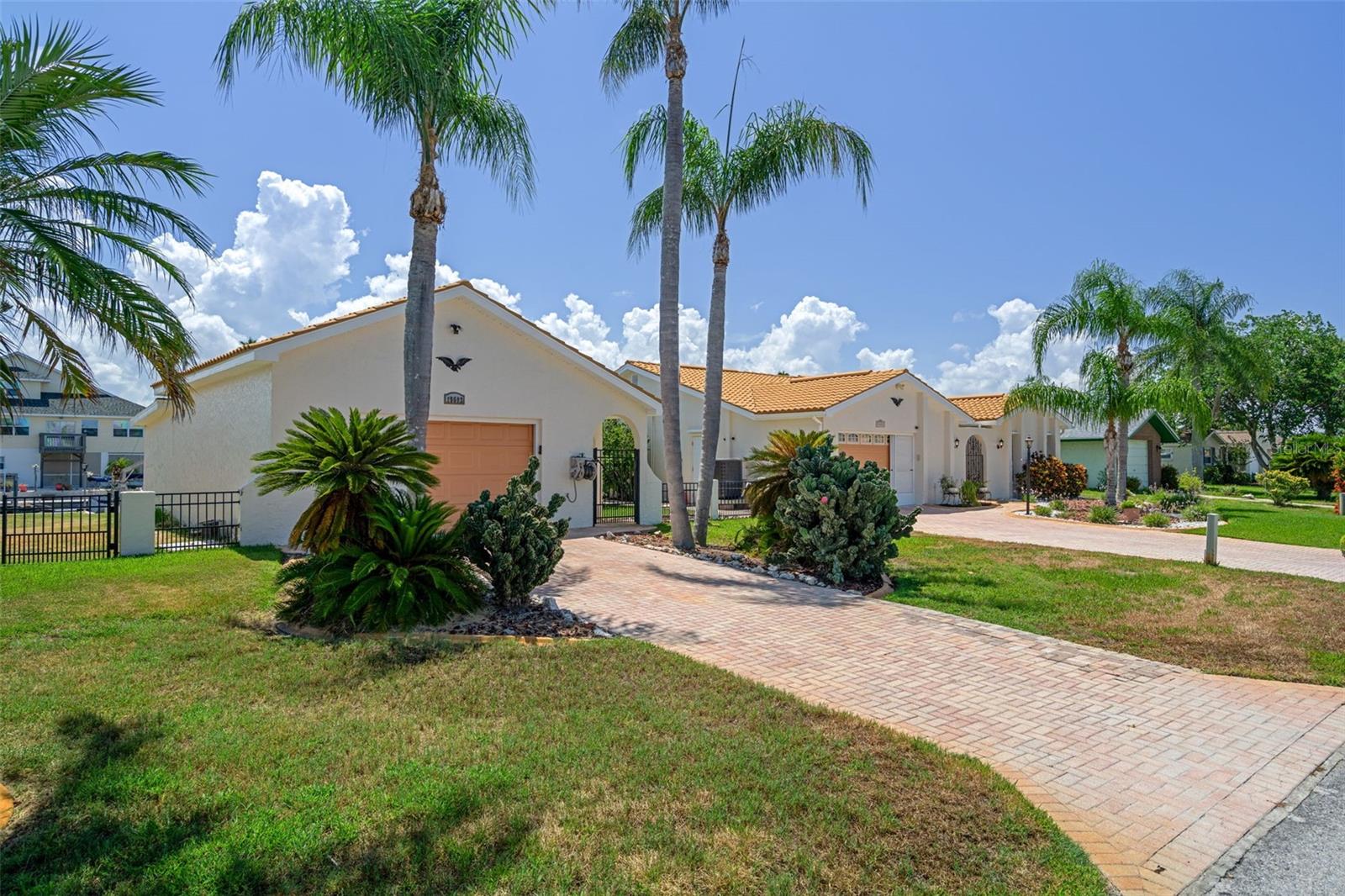 Detached 760 Foot Garage/Man Cave/She-Shed/Home Office/Game Room