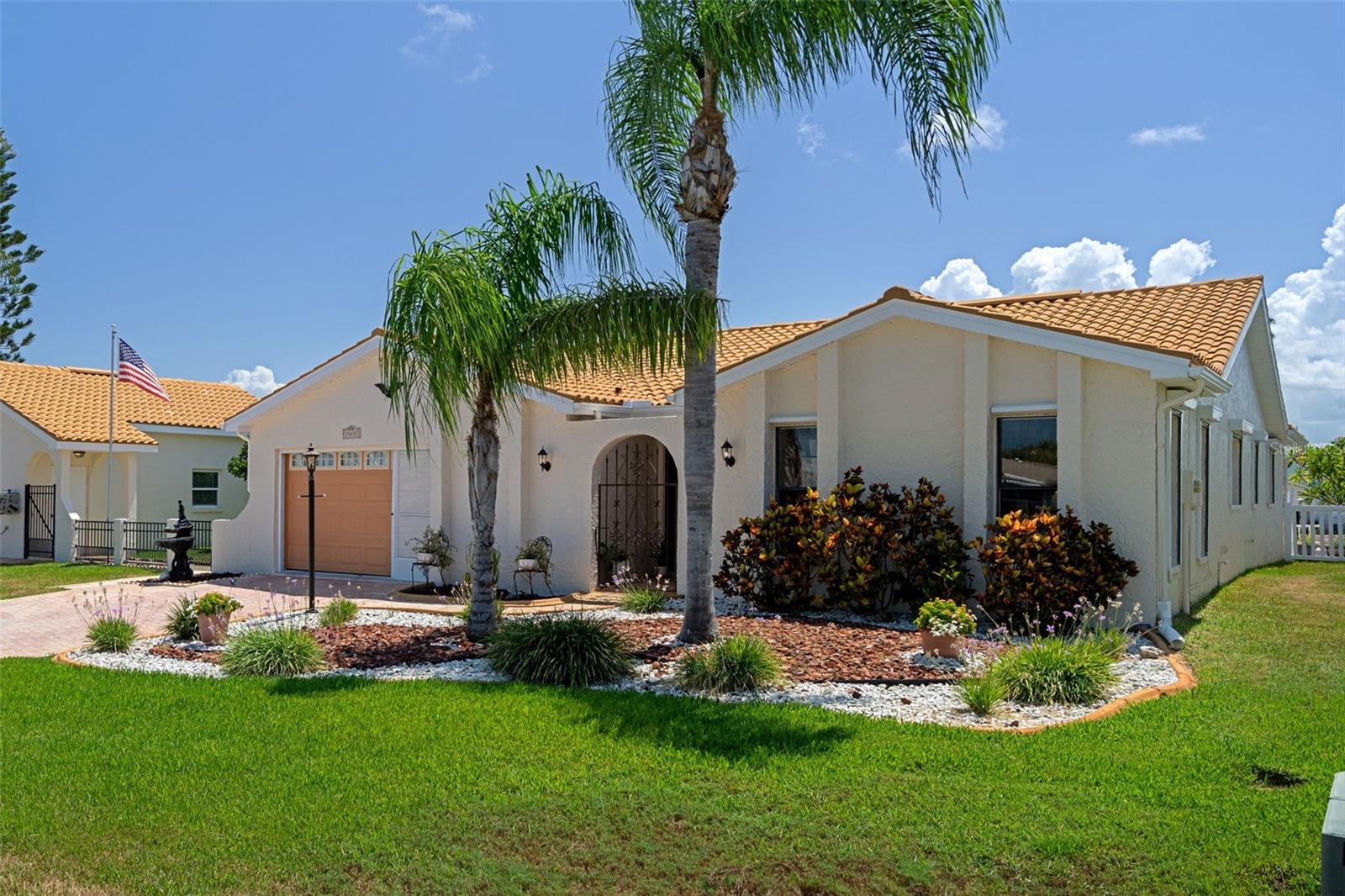 Tropical Mature Landscaping