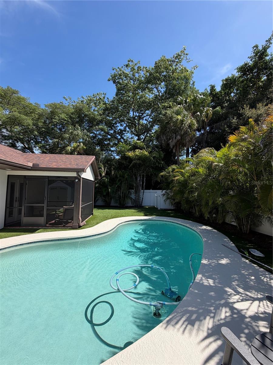 pool 4