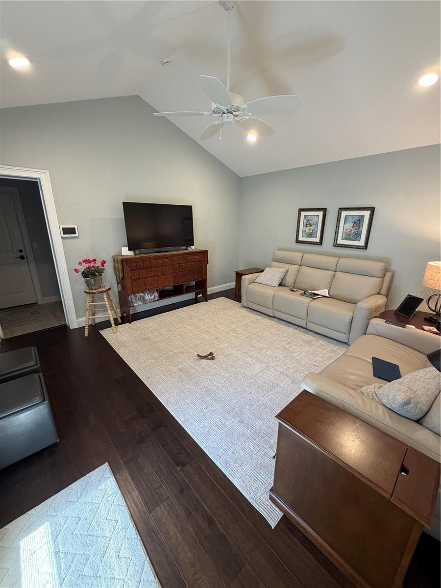 family room 3