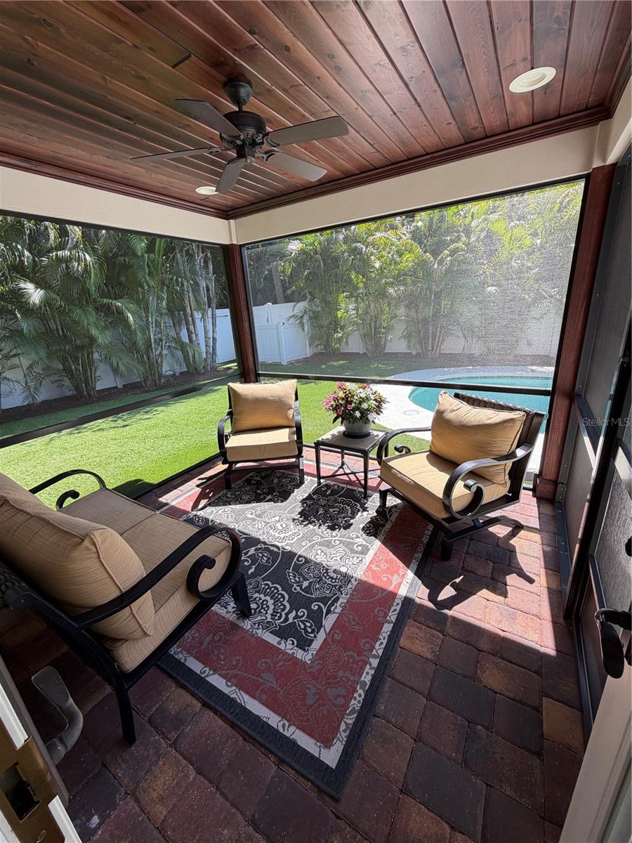 Screen porch