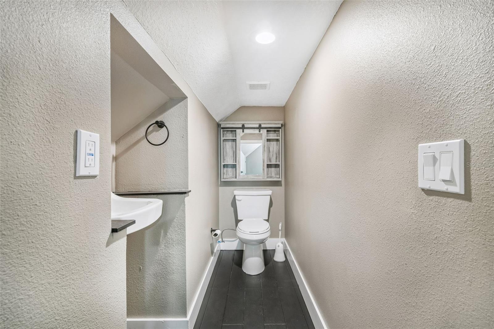 Bonus room half bathroom